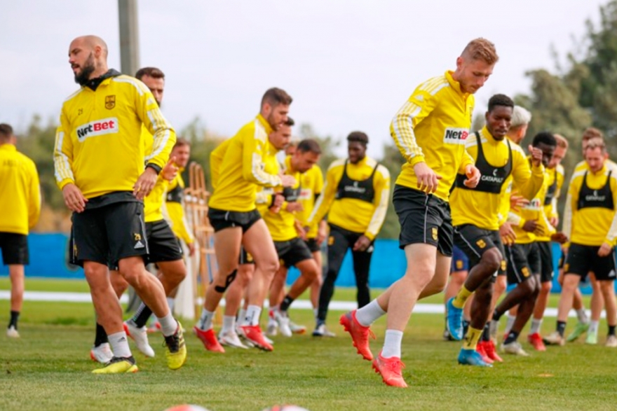 &Epsilon;&pi;&iota;&sigma;&tau;&rho;έ&phi;&epsilon;&iota; &sigma;&tau;&omicron; &sigma;&pi;ί&tau;&iota; &tau;&omicron;&upsilon; &kappa;&alpha;&iota; &beta;&lambda;έ&pi;&epsilon;&iota; &mu;ό&nu;&omicron; &nu;ί&kappa;&eta;!