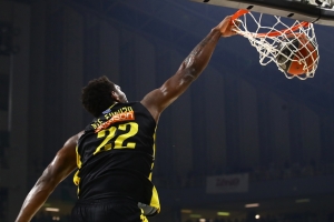 &Pi;&alpha;&nu;&alpha;&theta;&eta;&nu;&alpha;ϊ&kappa;ό&sigmaf; &ndash; &Alpha;&Rho;&Eta; 89-71 | Ή&tau;&tau;&alpha; &sigma;&tau;&eta; &gamma;&kappa;&rho;&iota; &phi;&iota;έ&sigma;&tau;&alpha; &tau;&omicron;&upsilon; &Pi;&alpha;&nu;&alpha;&theta;&eta;&nu;&alpha;ϊ&kappa;&omicron;ύ