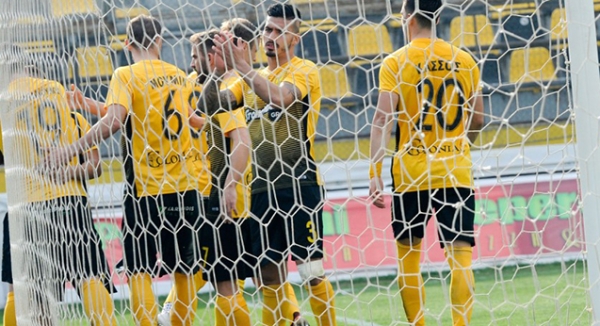 &Alpha;&Rho;&Eta;&Sigma; - &Epsilon;&rho;&gamma;&omicron;&tau;έ&lambda;&eta;&sigmaf; 3-0 | &Epsilon;&pi;έ&sigma;&tau;&rho;&epsilon;&psi;&epsilon; &sigma;&tau;&iota;&sigmaf; &nu;ί&kappa;&epsilon;&sigmaf; &mu;&epsilon; &tau;&rho;&iota;ά&rho;&alpha;!