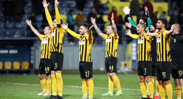 &Mu;&epsilon; ί&delta;&iota;&alpha; &sigma;&upsilon;&nu;&tau;&alpha;&gamma;ή &gamma;&iota;&alpha; &tau;&omicron; 4 &sigma;&tau;&alpha; 4