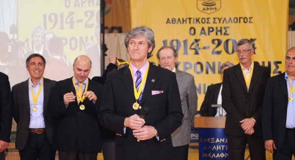 &Eta; &pi;&alpha;&lambda;&iota;&kappa;&alpha;&rho;ί&sigma;&iota;&alpha; &sigma;&tau;ά&sigma;&eta; &tau;&omicron;&upsilon; &Chi;.&Pi;&alpha;&pi;&alpha;&gamma;&epsilon;&omega;&rho;&gamma;ί&omicron;&upsilon; &kappa;&alpha;&iota; &eta; &alpha;&nu;&alpha;&kappa;&omicron;ί&nu;&omega;&sigma;&eta; &nu;&tau;&rho;&omicron;&pi;ή&sigmaf; &tau;&eta;&sigmaf; &Kappa;&Mu;&Alpha;