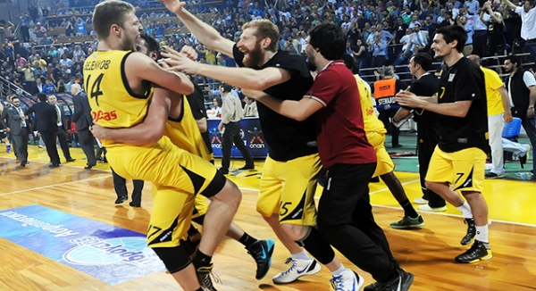 &Alpha;&Rho;&Eta;&Sigma; - &Alpha;&Epsilon;&Kappa; 79-68 | &Omicron; &nu;ό&mu;&omicron;&sigmaf; &tau;&omicron;&upsilon; &Pi;&alpha;&lambda;έ!