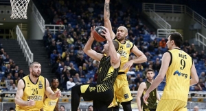 &Alpha;&Epsilon;&Kappa; - &Alpha;&Rho;&Eta;&Sigma; 73-64 | &Epsilon;&lambda;&pi;&iota;&delta;&omicron;&phi;ό&rho;&alpha; &epsilon;&mu;&phi;ά&nu;&iota;&sigma;&eta; &pi;&alpha;&rho;ά &tau;&eta;&nu; ή&tau;&tau;&alpha;