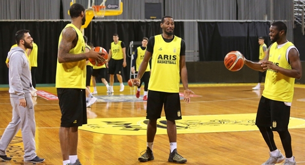 &Nu;ί&kappa;&eta; &gamma;&iota;&alpha; &nu;&alpha; &mu;&epsilon;ί&nu;&epsilon;&iota; &zeta;&omega;&nu;&tau;&alpha;&nu;ό&sigmaf; &gamma;&iota;&alpha; &tau;&eta;&nu; &pi;&rho;ό&kappa;&rho;&iota;&sigma;&eta;