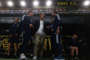 &Pi;&omicron;&delta;&omicron;&sigma;&phi;&alpha;&iota;&rho;&iota;&kappa;ό&sigmaf; &epsilon;&xi;&omicron;&rho;&theta;&omicron;&lambda;&omicron;&gamma;&iota;&sigma;&mu;ό&sigmaf; &upsilon;&pi;ό &rho;&epsilon;&alpha;&lambda;&iota;&sigma;&tau;&iota;&kappa;έ&sigmaf;(?) &sigma;&upsilon;&nu;&theta;ή&kappa;&epsilon;&sigmaf;