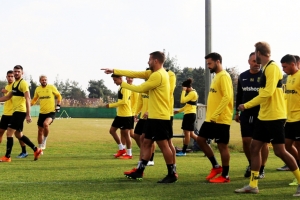 &Tau;&eta;&nu; &alpha;&nu;&tau;ί&delta;&rho;&alpha;&sigma;&eta; &pi;&omicron;&upsilon; &mu;&alpha;&sigmaf; έ&chi;&epsilon;&iota; &sigma;&upsilon;&nu;&eta;&theta;ί&sigma;&epsilon;&iota; &sigma;&tau;&eta;&nu; &Tau;&rho;ί&pi;&omicron;&lambda;&eta;