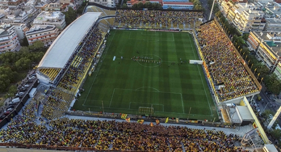 &Mu;&epsilon; &delta;&iota;&alpha;&phi;&omicron;&rho;&epsilon;&tau;&iota;&kappa;ό &pi;&rho;ό&sigma;&omega;&pi;&omicron; &kappa;ό&nu;&tau;&rho;&alpha; &sigma;&tau;&omicron;&nu; &Alpha;&sigma;&tau;έ&rho;&alpha; &Tau;&rho;ί&pi;&omicron;&lambda;&eta;&sigmaf;