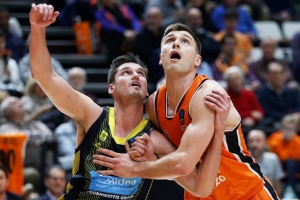 &Theta;&lambda;&iota;&beta;&epsilon;&rho;ό&sigmaf; &kappa;&alpha;&iota; &alpha;&pi;&omicron;&kappa;&rho;&omicron;&upsilon;&sigma;&tau;&iota;&kappa;ό&sigmaf;