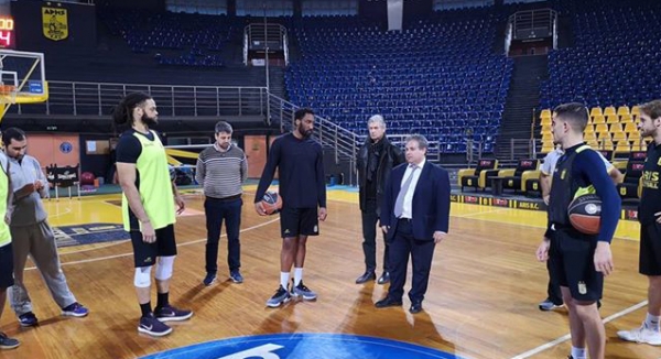 &Mu;&epsilon; &Kappa;&alpha;&sigma;&tau;&rho;ί&tau;&eta; &sigma;&tau;&omicron;&nu; &pi;ά&gamma;&kappa;&omicron; &gamma;&iota;&alpha; &tau;&eta;&nu; &epsilon;&pi;&iota;&sigma;&tau;&rho;&omicron;&phi;ή &sigma;&tau;&iota;&sigmaf; &nu;ί&kappa;&epsilon;&sigmaf;