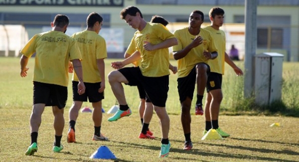 &Mu;&epsilon; &nu;έ&alpha; &pi;&rho;ό&sigma;&omega;&pi;&alpha; &sigma;&tau;&eta;&nu; 11&alpha;&delta;&alpha;, &mu;&epsilon; &epsilon;&kappa;&kappa;&alpha;&theta;&alpha;&rho;&iota;&sigma;&tau;έ&sigmaf;, &nu;έ&omicron; &upsilon;&pi;&omicron;&psi;ή&phi;&iota;&omicron; &epsilon;&pi;&epsilon;&nu;&delta;&upsilon;&tau;ή &kappa;&alpha;&iota; &tau;&eta;&lambda;&epsilon;&omicron;&pi;&tau;&iota;&kappa;ή &mu;&epsilon;&tau;ά&delta;&omicron;&sigma;&eta; &sigma;&upsilon;&nu;&epsilon;&chi;ί&zeta;&omicron;&upsilon;&mu;&epsilon; &tau;&omicron; "restart"