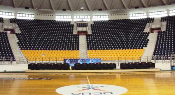 &Tau;&epsilon;&lambda;&epsilon;&iota;ώ&nu;&epsilon;&iota; &tau;&omicron; &phi;&epsilon;&tau;&iota;&nu;ό &mu;&alpha;&rho;&tau;ύ&rho;&iota;&omicron;, &mu;&epsilon; &tau;&omicron; &mu;&upsilon;&alpha;&lambda;ό &sigma;&tau;&omicron; &epsilon;&pi;ό&mu;&epsilon;&nu;&omicron;&hellip;