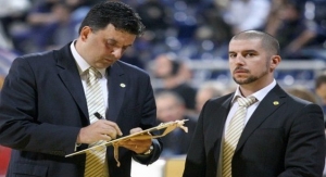 Ά&pi;&alpha;&nu;&tau;&epsilon;&sigmaf; &sigma;&tau;&omicron; &pi;&lambda;&epsilon;&upsilon;&rho;ό &tau;&omicron;&upsilon; &Alpha;&upsilon;&tau;&omicron;&kappa;&rho;ά&tau;&omicron;&rho;&alpha; &gamma;&iota;&alpha; &tau;&eta; &nu;ί&kappa;&eta;