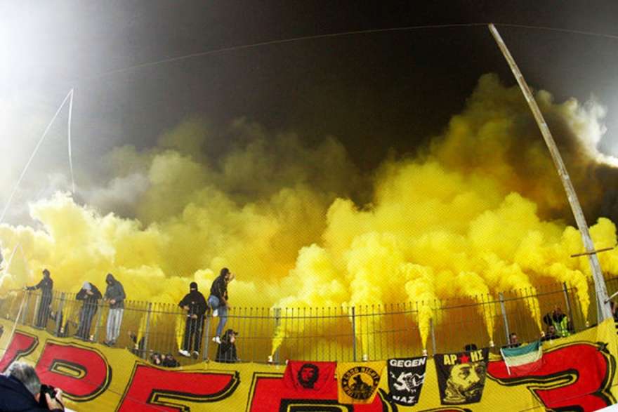 &Alpha;&pi;&omicron;&phi;&alpha;&sigma;&iota;&sigma;&mu;έ&nu;&omicron;&sigmaf; &nu;&alpha; &pi;&alpha;&rho;&alpha;&mu;&epsilon;ί&nu;&epsilon;&iota; &sigma;&tau;&eta;&nu; &kappa;&omicron;&rho;&upsilon;&phi;ή &chi;&omega;&rho;ί&sigmaf; &sigma;&upsilon;&gamma;&kappa;ά&tau;&omicron;&iota;&kappa;&omicron;