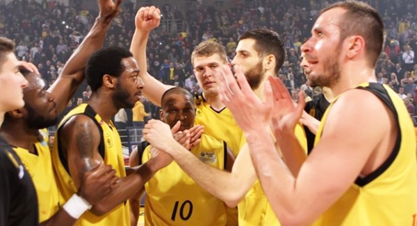 &Delta;&upsilon;&nu;&alpha;&tau;ά &alpha;&pi;ό &tau;&omicron; &pi;&rho;ώ&tau;&omicron; &pi;&alpha;&iota;&chi;&nu;ί&delta;&iota;