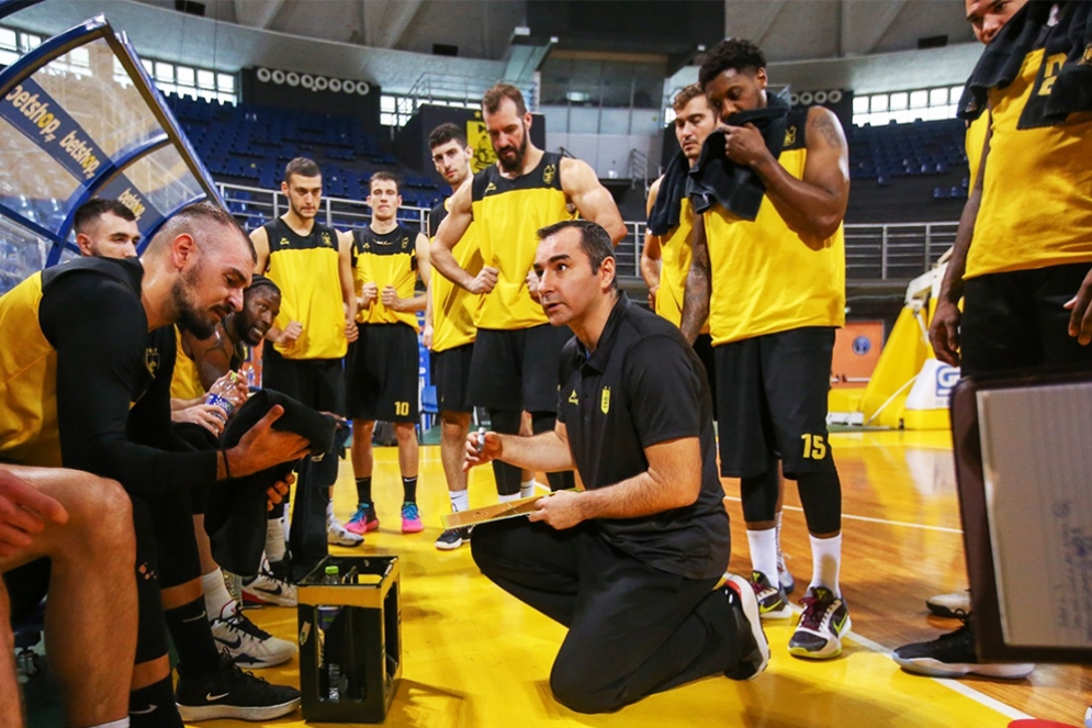 &Alpha;&rho;&chi;ή &sigma;&tau;&omicron;&upsilon;&sigmaf; &laquo;&tau;&epsilon;&lambda;&iota;&kappa;&omicron;ύ&sigmaf;&raquo;, &kappa;ό&nu;&tau;&rho;&alpha; &sigma;&tau;&eta; &Lambda;ά&rho;&iota;&sigma;&alpha;