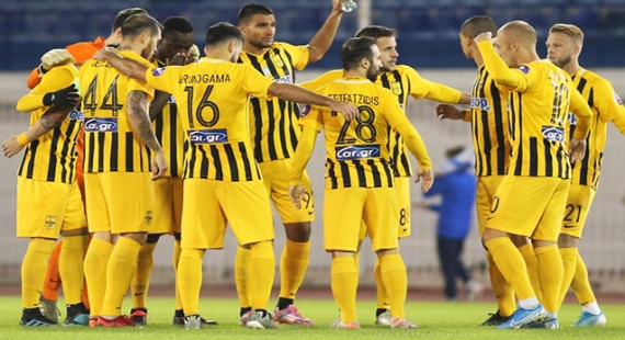 &Mu;&epsilon; &phi;ό&rho;&alpha; &sigma;&tau;&omicron; &Omicron;&Alpha;&Kappa;&Alpha; &gamma;&iota;&alpha; &tau;&omicron; &delta;&iota;&pi;&lambda;ό