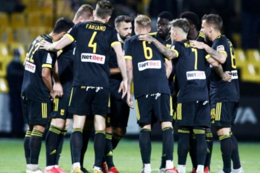 &Kappa;ά&theta;&epsilon; &pi;&alpha;&iota;&chi;&nu;ί&delta;&iota; &xi;&epsilon;&chi;&omega;&rho;&iota;&sigma;&tau;ά