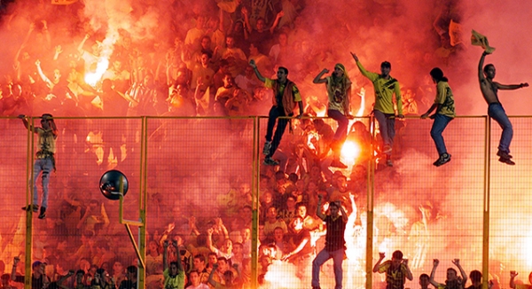 Ό&lambda;&omicron;&iota; &sigma;&tau;&alpha; &chi;&alpha;&rho;&alpha;&kappa;ώ&mu;&alpha;&tau;&alpha;